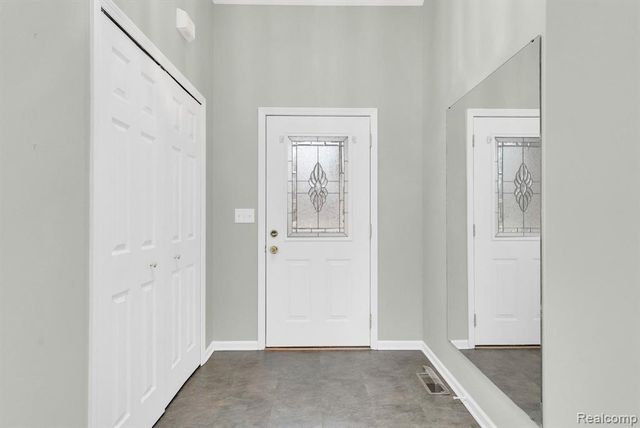 4039 Stoney Creek Drive, Fort Gratiot, MI 48059