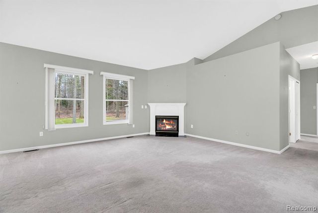 4039 Stoney Creek Drive, Fort Gratiot, MI 48059