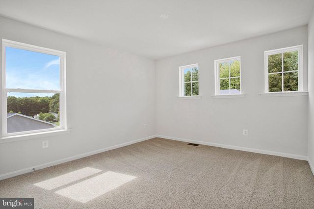 83 CATALPA DR, North East, MD 21901