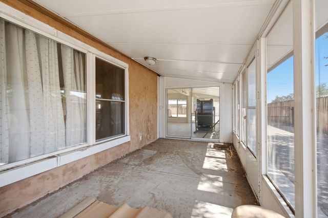 105 Green Valley Road NW, Los Ranchos, NM 87107