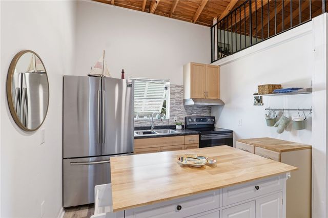 42 Vip Island A, Grant Valkaria, FL 32949