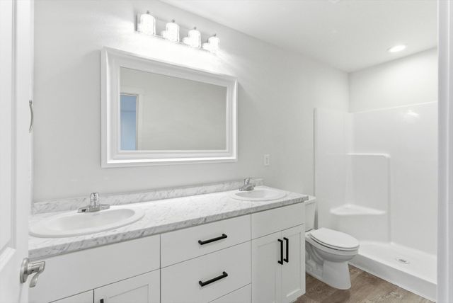 7905 Jacqueline Way, White City, OR 97503