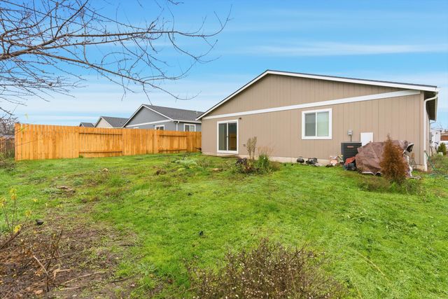 7905 Jacqueline Way, White City, OR 97503