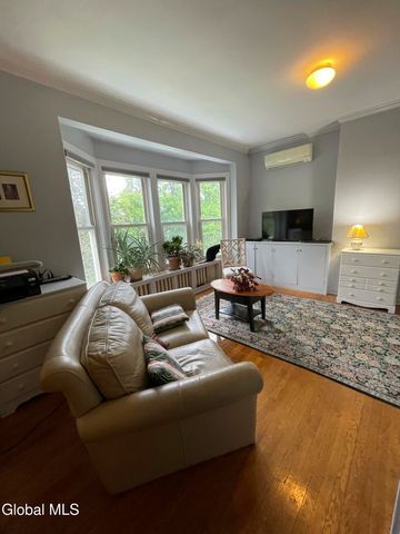 52 S Allen Street, Albany, NY 12208