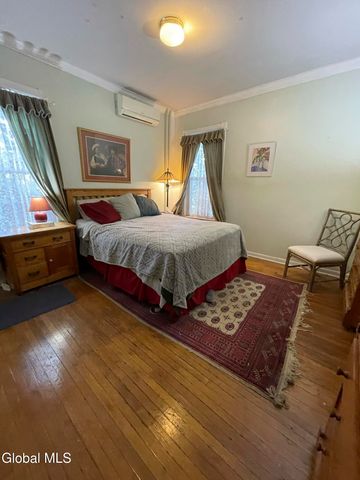 52 S Allen Street, Albany, NY 12208