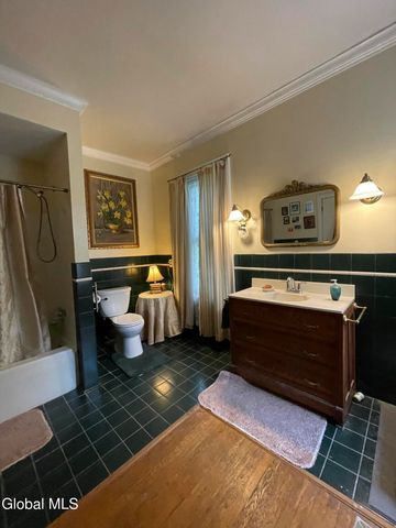 52 S Allen Street, Albany, NY 12208
