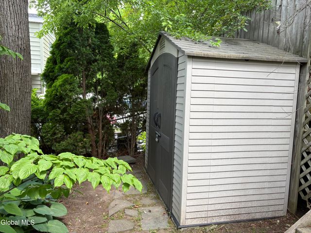 52 S Allen Street, Albany, NY 12208