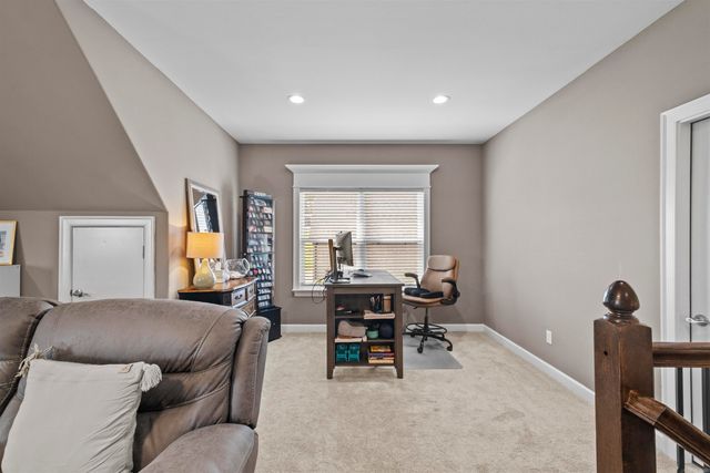 9424 Vale Royal Dr, Sherwood, AR 72120