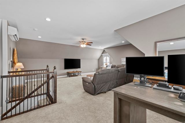 9424 Vale Royal Dr, Sherwood, AR 72120