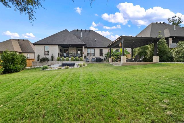 9424 Vale Royal Dr, Sherwood, AR 72120