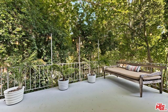 7586 Woodrow Wilson Drive, Los Angeles, CA 90046