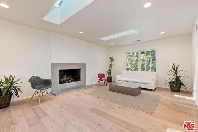 7586 Woodrow Wilson Drive, Los Angeles, CA 90046