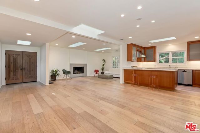 7586 Woodrow Wilson Drive, Los Angeles, CA 90046