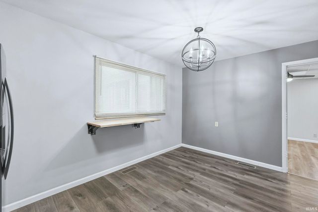 7619 Worth Drive, Fort Wayne, IN 46819