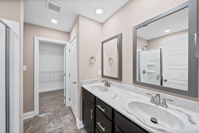 167 Arkansas Ave, Oak Grove, KY 42262