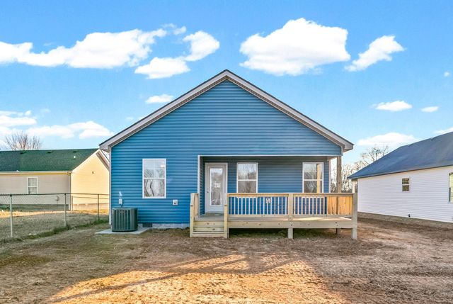 167 Arkansas Ave, Oak Grove, KY 42262