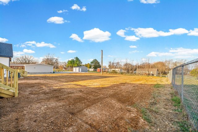 167 Arkansas Ave, Oak Grove, KY 42262