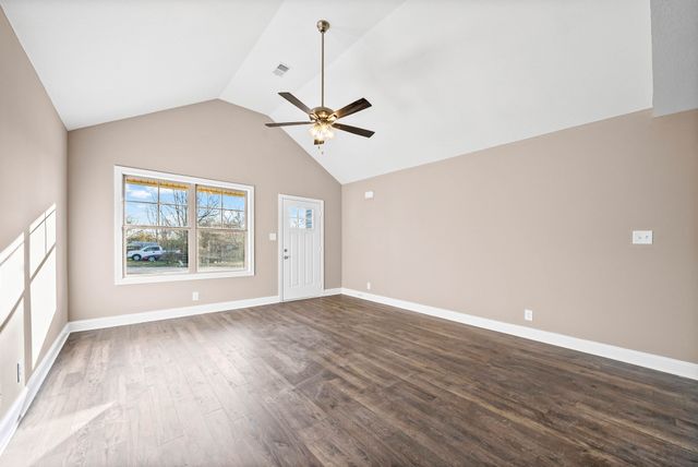 167 Arkansas Ave, Oak Grove, KY 42262