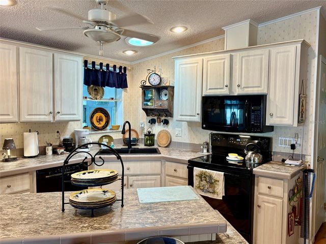 6600 SCENIC POINT DRIVE SE, Winter Haven, FL 33884