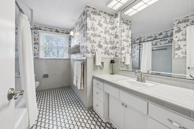 2913 Fernbrook Ln, Nashville, TN 37214