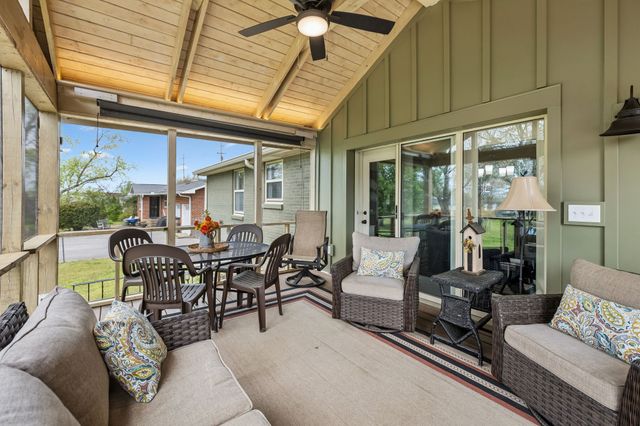 2913 Fernbrook Ln, Nashville, TN 37214