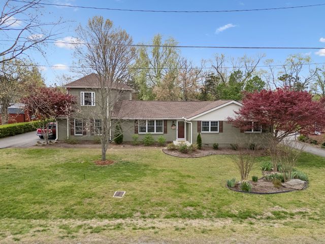 2913 Fernbrook Ln, Nashville, TN 37214