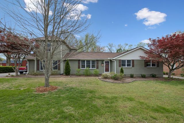 2913 Fernbrook Ln, Nashville, TN 37214