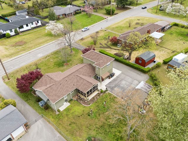 2913 Fernbrook Ln, Nashville, TN 37214