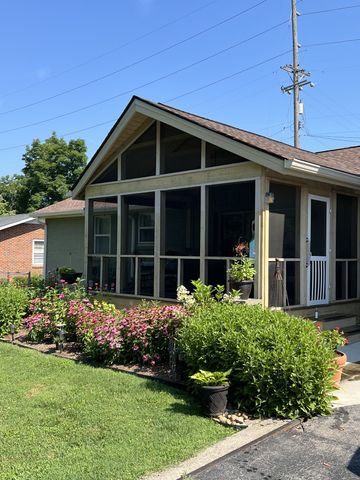 2913 Fernbrook Ln, Nashville, TN 37214