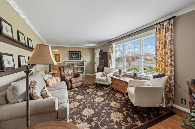 2913 Fernbrook Ln, Nashville, TN 37214