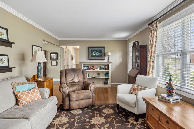 2913 Fernbrook Ln, Nashville, TN 37214