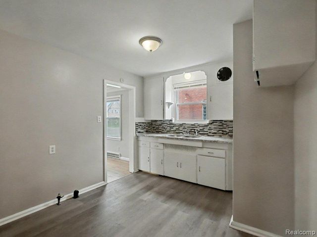 5211 Nottingham Road, Detroit, MI 48224