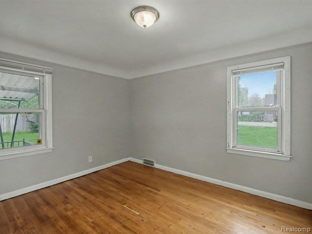 5211 Nottingham Road, Detroit, MI 48224