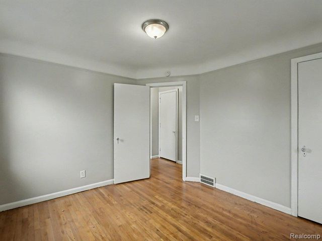 5211 Nottingham Road, Detroit, MI 48224