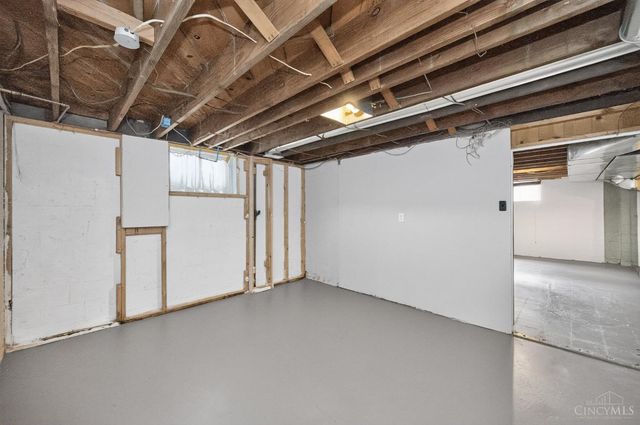 4623 River Road, Fairfield, OH 45014