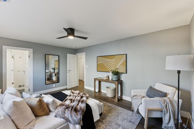 927 Fountain St, Alameda, CA 94501