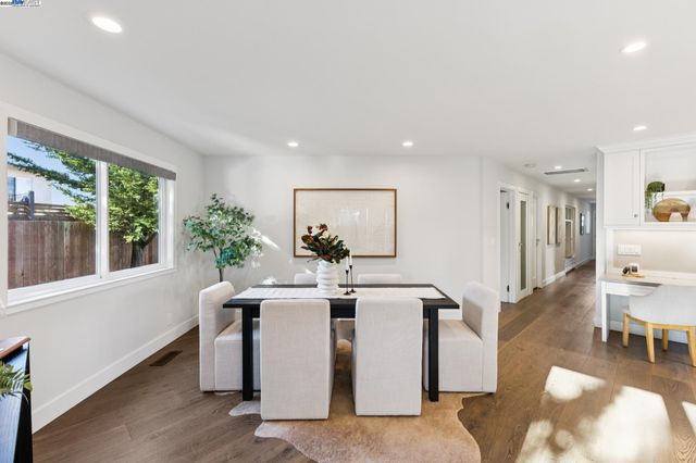 927 Fountain St, Alameda, CA 94501