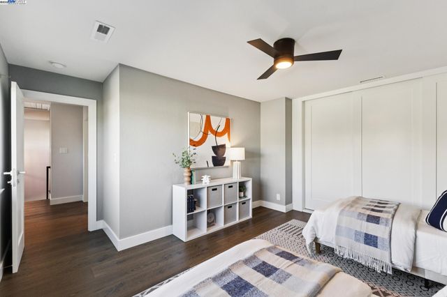 927 Fountain St, Alameda, CA 94501