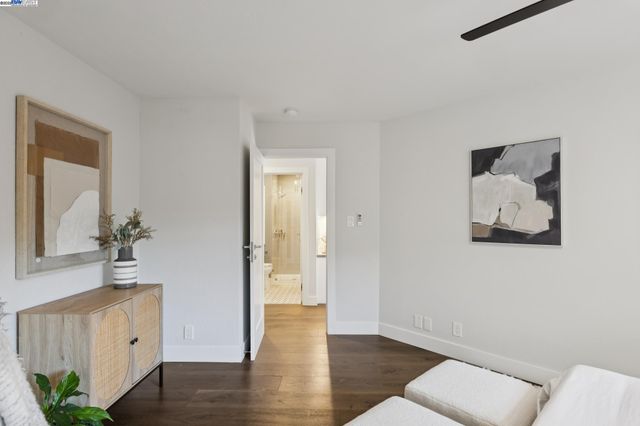 927 Fountain St, Alameda, CA 94501