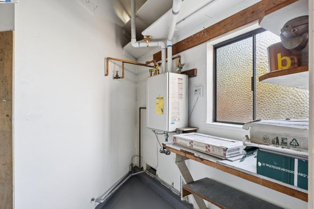 927 Fountain St, Alameda, CA 94501