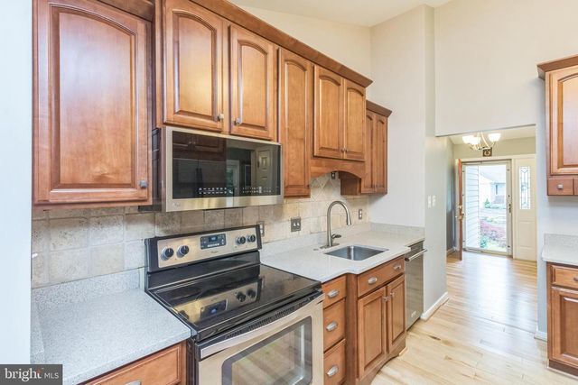 1041 PORTUGAL DR, Stafford, VA 22554