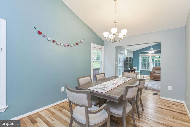 1041 PORTUGAL DR, Stafford, VA 22554