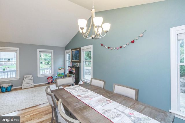 1041 PORTUGAL DR, Stafford, VA 22554
