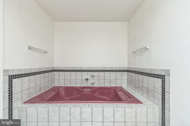 1041 PORTUGAL DR, Stafford, VA 22554