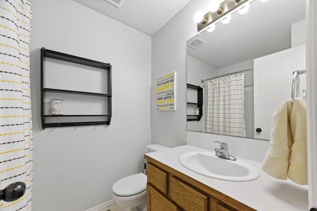 2325 S Shefford St, Wichita, KS 67209