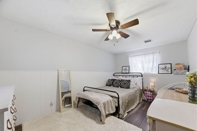 2325 S Shefford St, Wichita, KS 67209