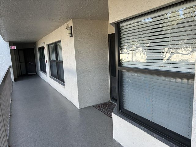 1316 PASADENA AVENUE S 202, South Pasadena, FL 33707