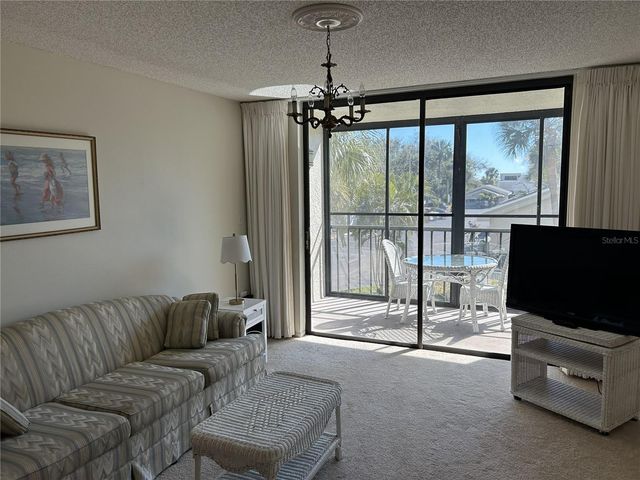 1316 PASADENA AVENUE S 202, South Pasadena, FL 33707