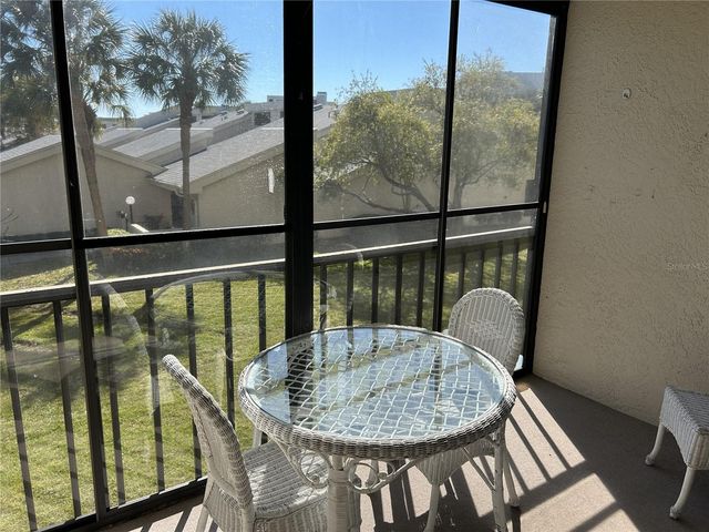 1316 PASADENA AVENUE S 202, South Pasadena, FL 33707