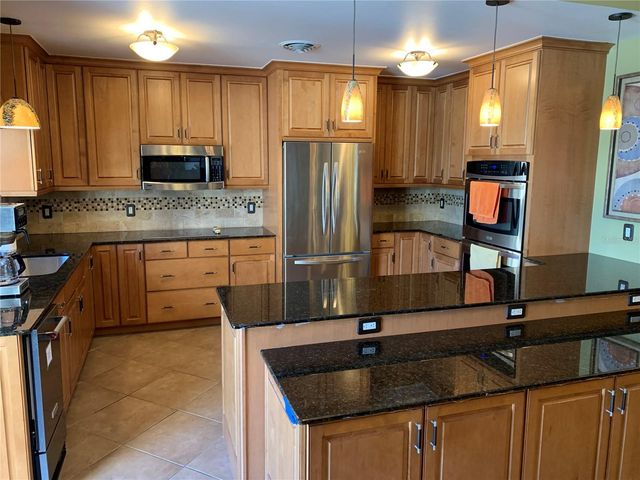 1316 PASADENA AVENUE S 202, South Pasadena, FL 33707